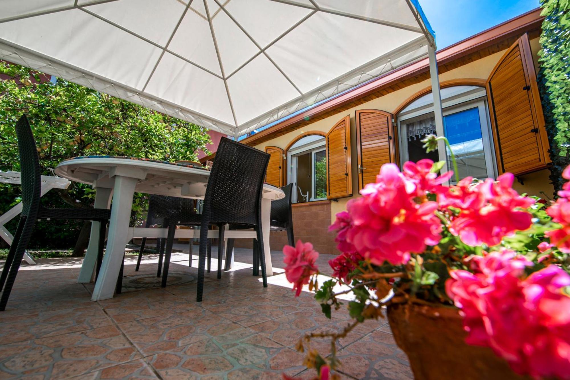 Villa Del Papiro Charme Apartments อาโวลา ภายนอก รูปภาพ