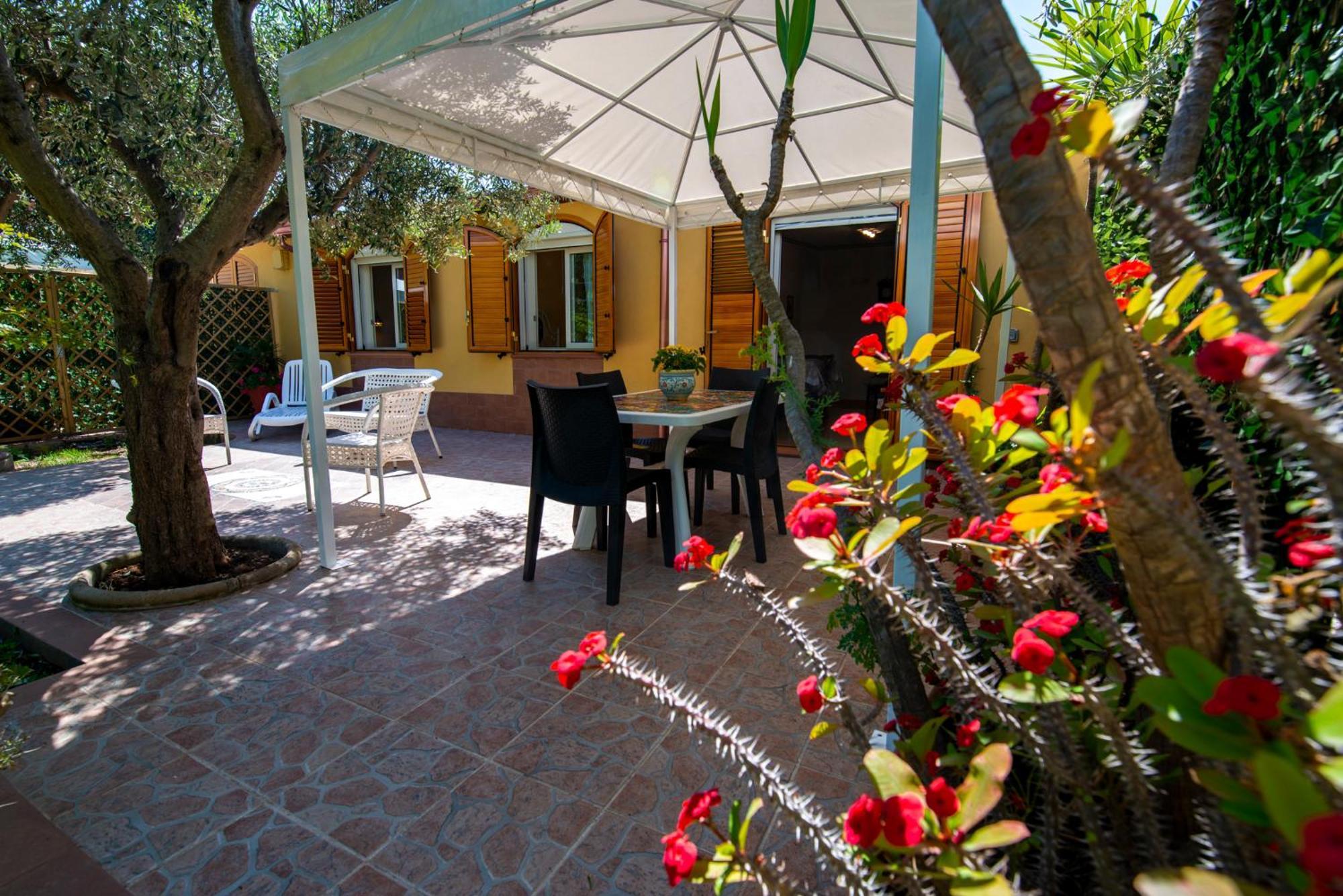 Villa Del Papiro Charme Apartments อาโวลา ภายนอก รูปภาพ