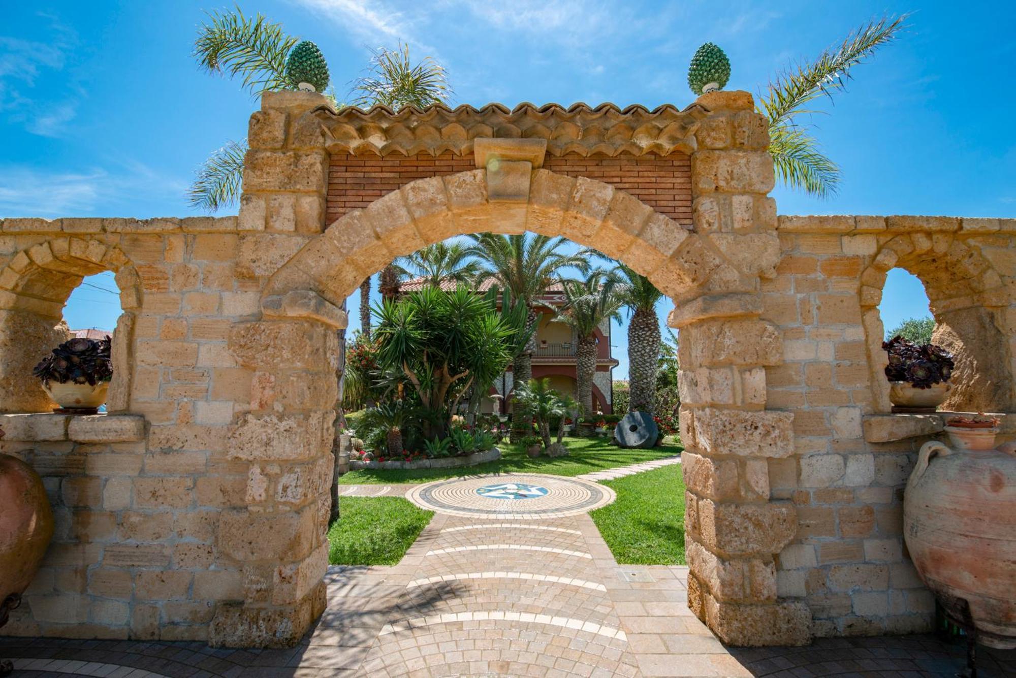 Villa Del Papiro Charme Apartments อาโวลา ภายนอก รูปภาพ