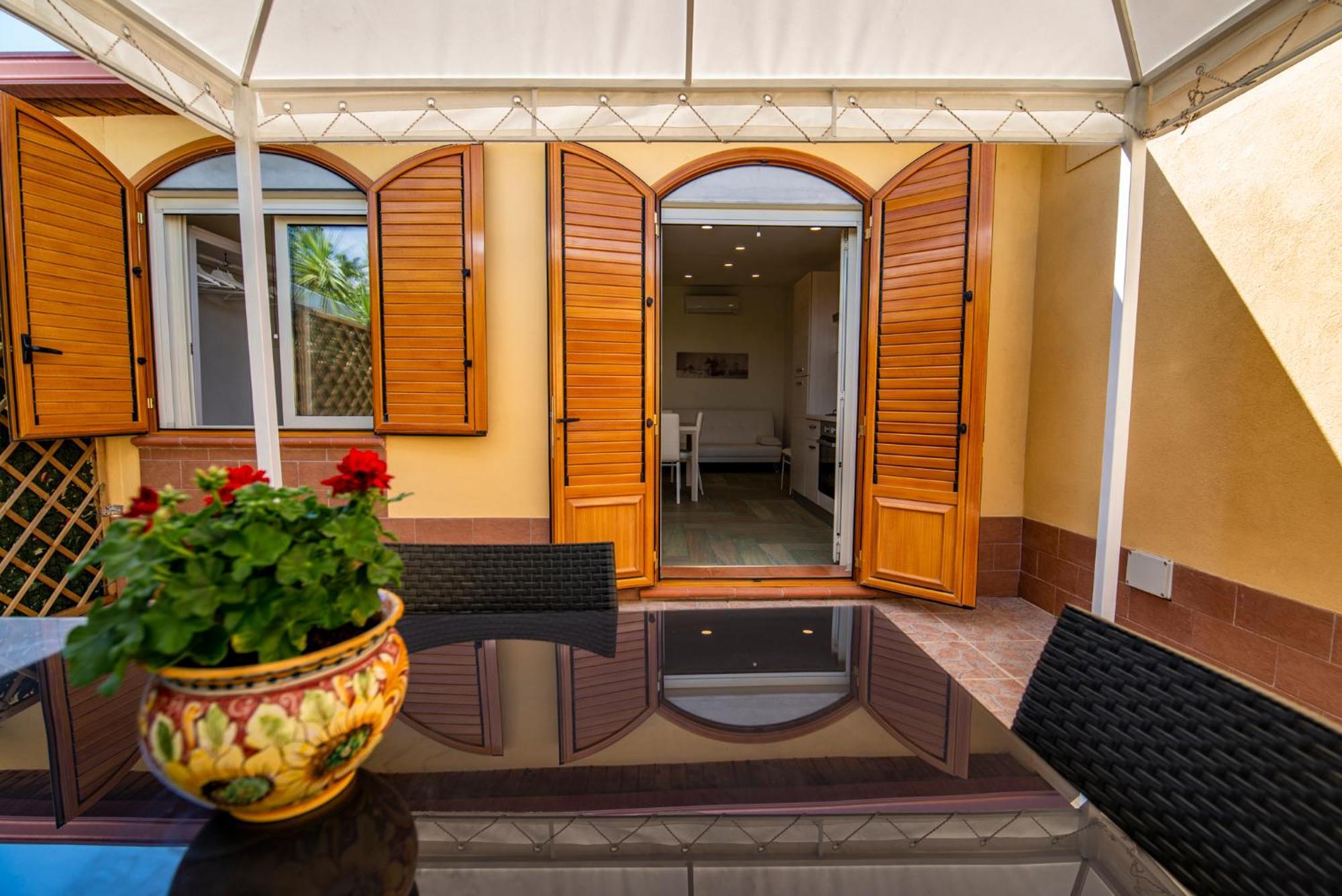 Villa Del Papiro Charme Apartments อาโวลา ภายนอก รูปภาพ